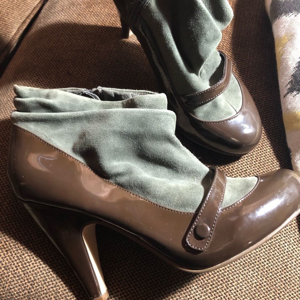 Made by Elves suede  Mary Janes urban outfitters